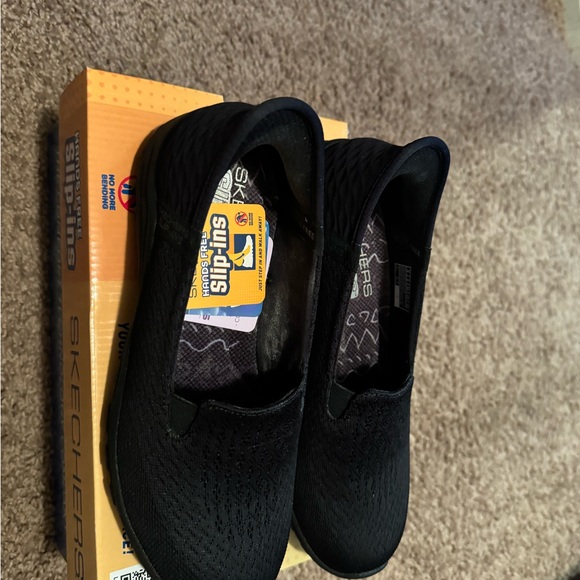 Black slip on shoes - Picture 3 of 12